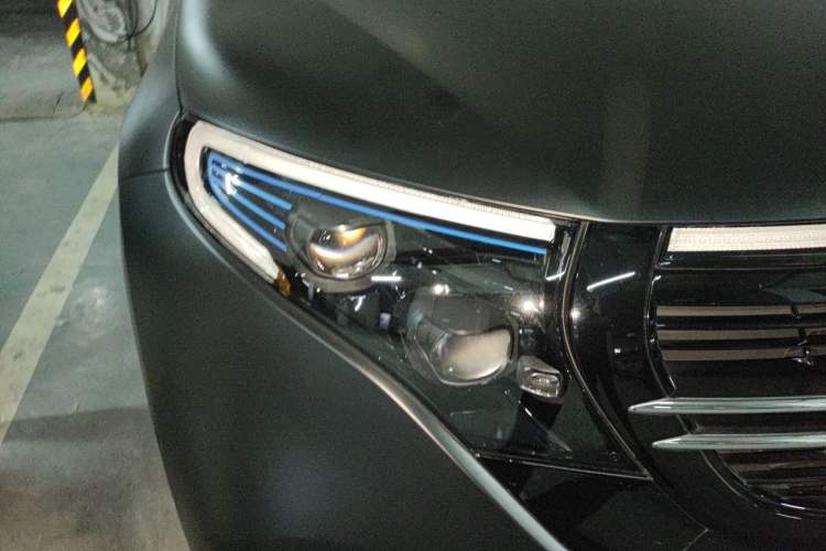 Used Mercedes-Benz EQC 2020 EQC 400 4MATIC Right Front Headlight