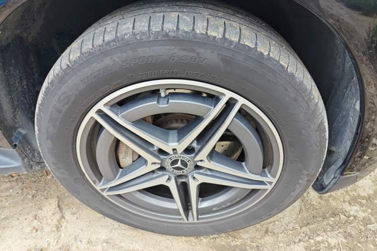 Used Mercedes-Benz EQC 2020 EQC 400 4MATIC Right Front Wheel Hub