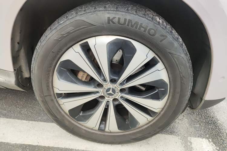 Used Mercedes-Benz EQC 2020 EQC 350 4MATIC Right Front Wheel Hub