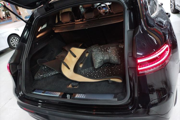 Used Mercedes-Benz EQC 2020 EQC 350 4MATIC Trunk