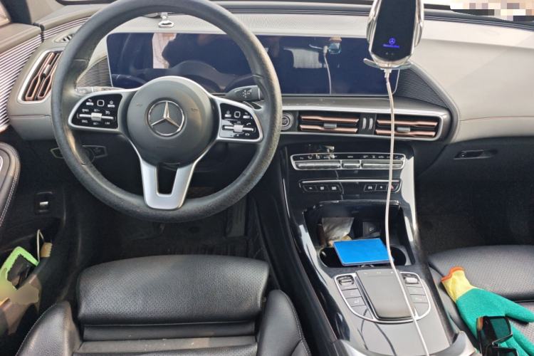 Used Mercedes-Benz EQC 2020 EQC 400 4MATIC Center Console