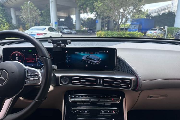 Used Mercedes-Benz EQC 2020 EQC 400 4MATIC Interior 3