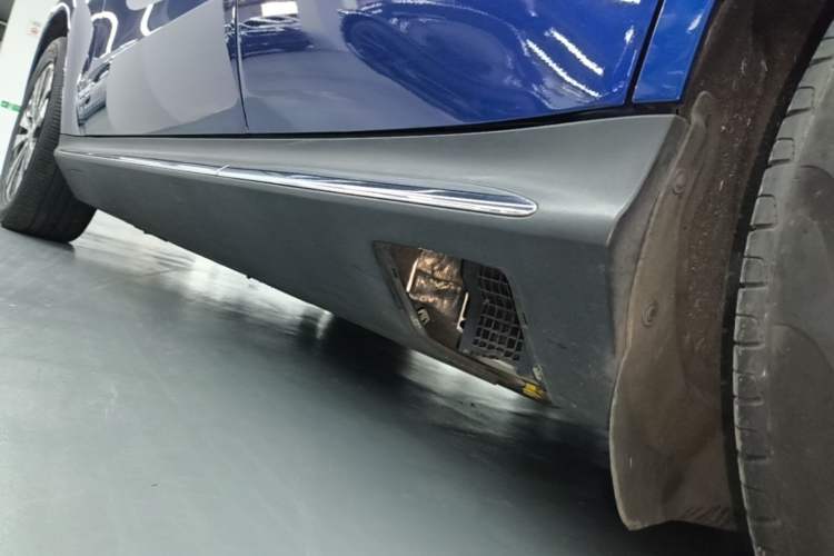 Used Mercedes-Benz EQC 2020 EQC 350 4MATIC Left Side Sill