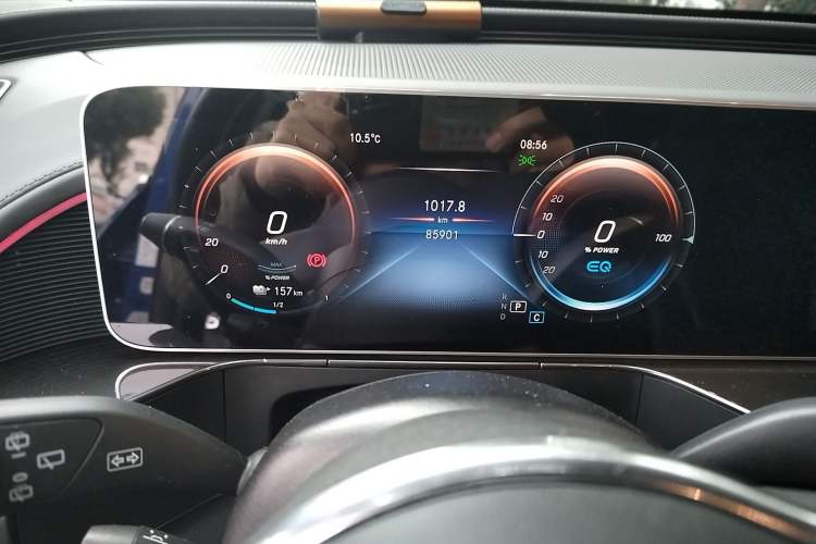 Used Mercedes-Benz EQC 2020 EQC 400 4MATIC Odometer Close Up