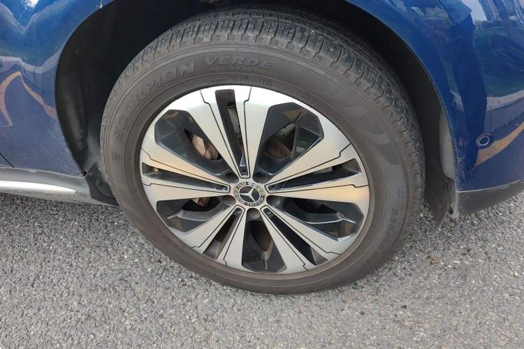 Used Mercedes-Benz EQC 2020 EQC 350 4MATIC Right Front Wheel Hub