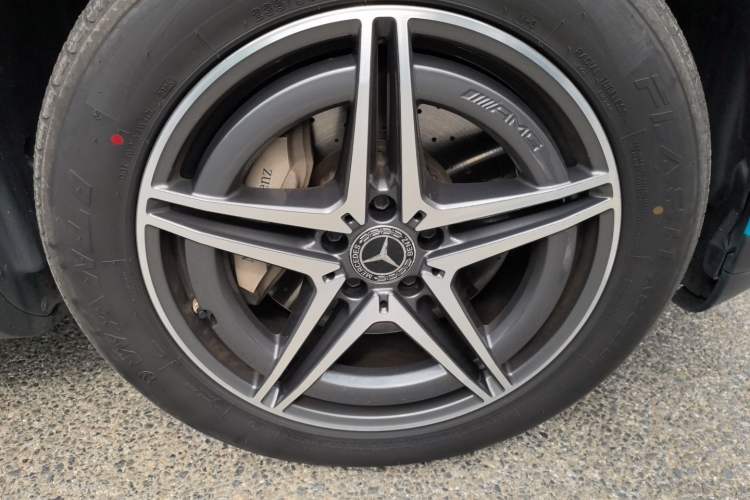Used Mercedes-Benz EQC 2020 EQC 400 4MATIC Right Front Wheel Hub