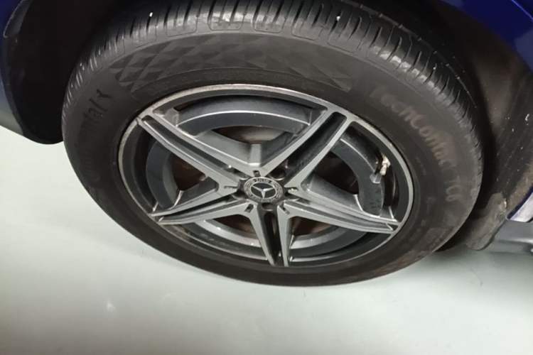 Used Mercedes-Benz EQC 2020 EQC 400 4MATIC Right Rear Wheel Hub