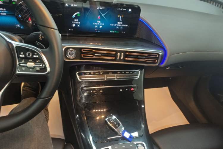 Used Mercedes-Benz EQC 2020 EQC 350 4MATIC Audio And AC Panel