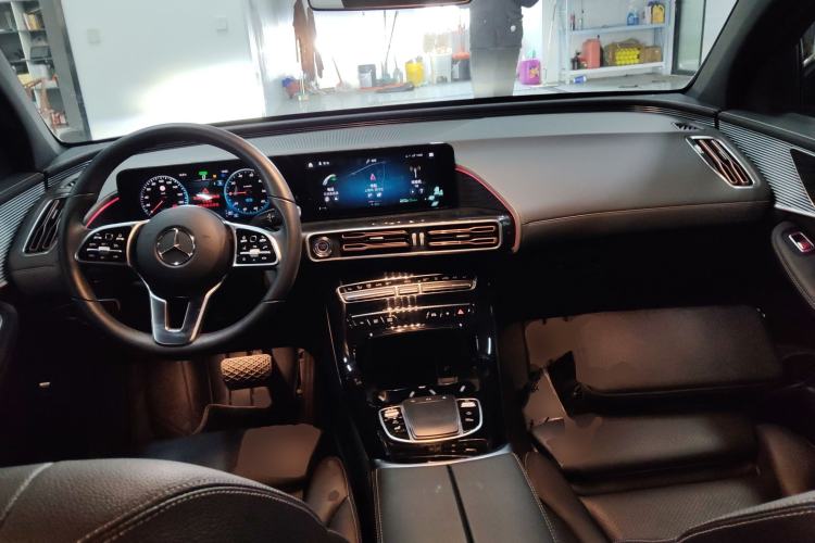 Used Mercedes-Benz EQC 2020 EQC 350 4MATIC Center Console
