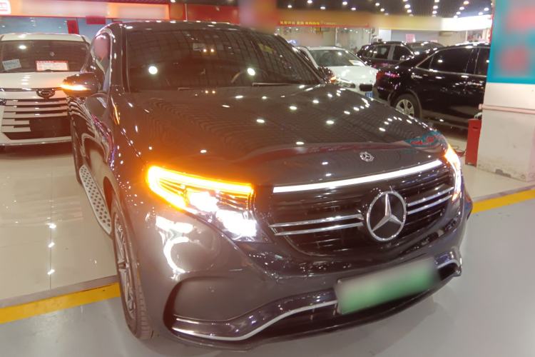 Used Mercedes-Benz EQC 2020 EQC 400 4MATIC Front Right 45 Deg