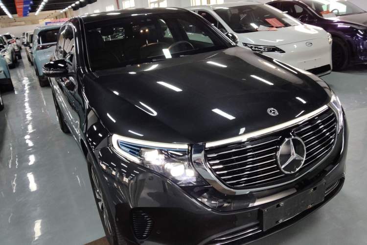 Used Mercedes-Benz EQC 2020 EQC 350 4MATIC Front Right 45 Deg