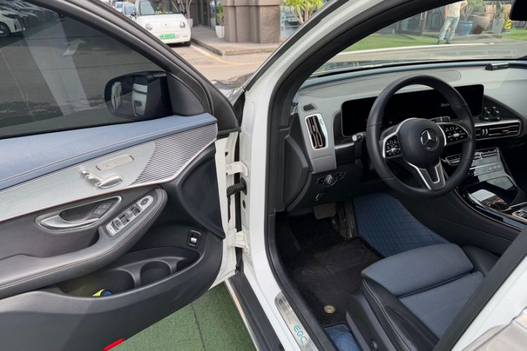 Used Mercedes-Benz EQC 2020 EQC 350 4MATIC Interior 4