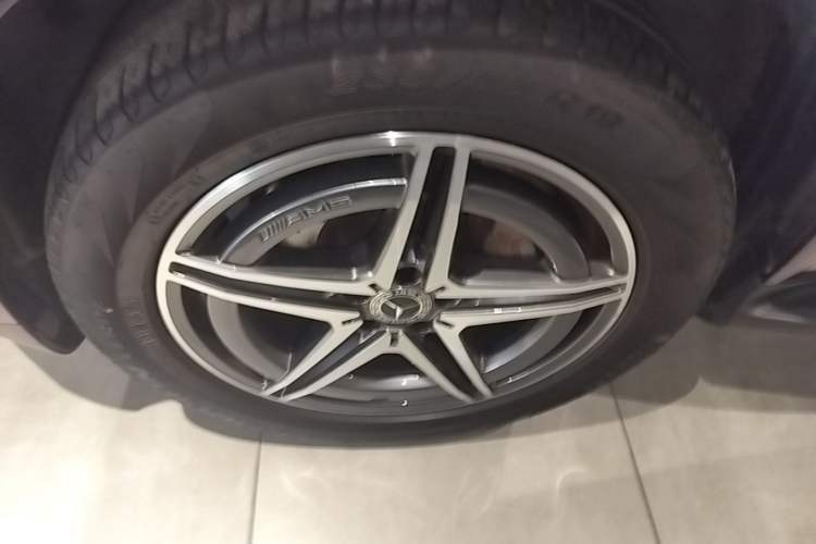 Used Mercedes-Benz EQC 2020 EQC 400 4MATIC Left Front Wheel Hub