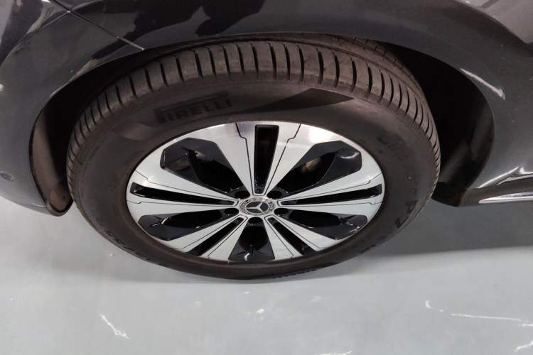 Used Mercedes-Benz EQC 2020 EQC 350 4MATIC Left Front Wheel Hub
