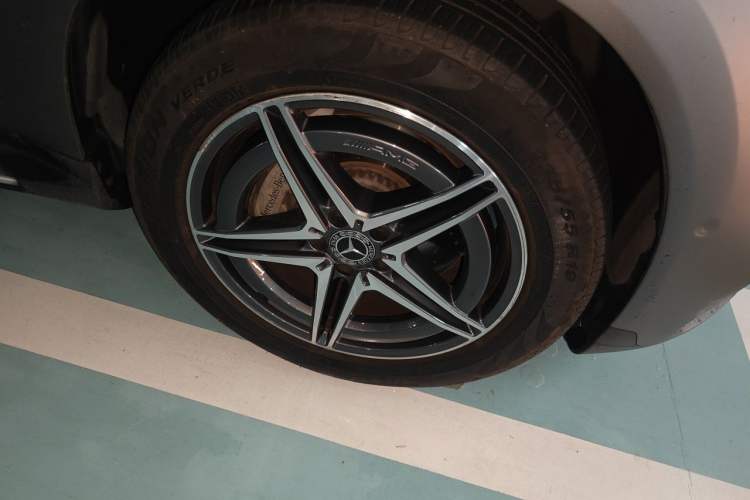 Used Mercedes-Benz EQC 2020 EQC 400 4MATIC Right Front Wheel Hub