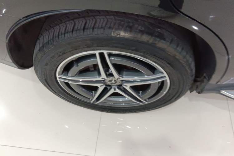 Used Mercedes-Benz EQC 2020 EQC 400 4MATIC Right Rear Wheel Hub
