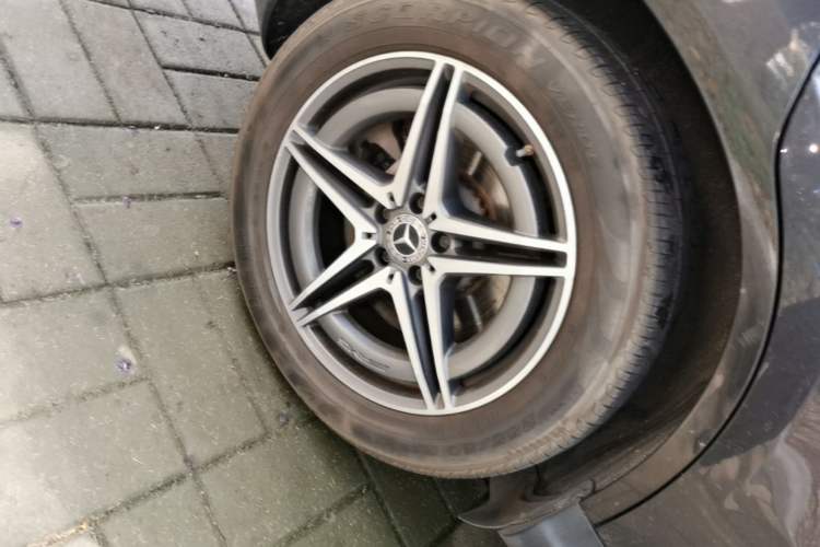 Used Mercedes-Benz EQC 2020 EQC 400 4MATIC Right Rear Wheel Hub