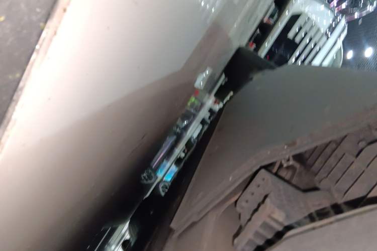 Used Mercedes-Benz EQC 2020 EQC 400 4MATIC Right Side Sill