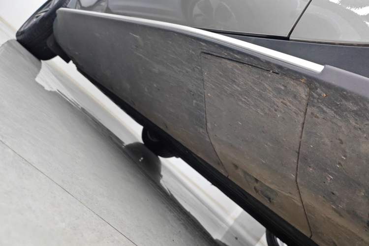 Used Mercedes-Benz EQC 2020 EQC 400 4MATIC Right Side Sill