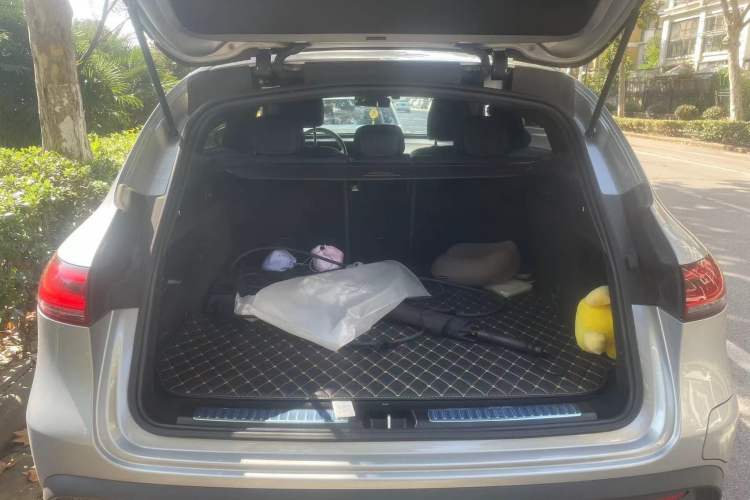 Used Mercedes-Benz EQC 2020 EQC 400 4MATIC Trunk