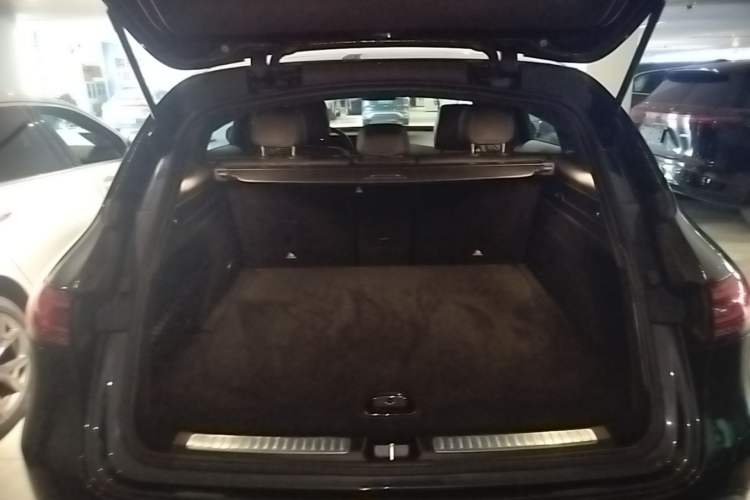Used Mercedes-Benz EQC 2020 EQC 400 4MATIC Trunk