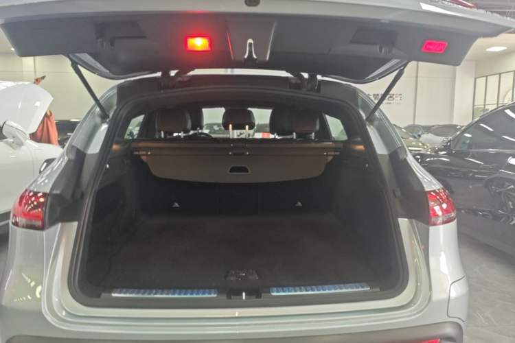 Used Mercedes-Benz EQC 2020 EQC 350 4MATIC Trunk
