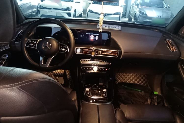 Used Mercedes-Benz EQC 2020 EQC 350 4MATIC Center Console