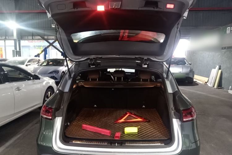 Used Mercedes-Benz EQC 2020 EQC 350 4MATIC Trunk