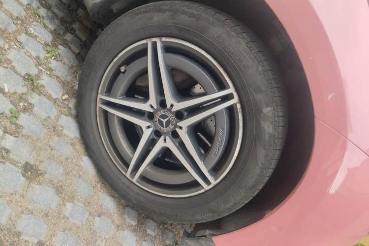 Used Mercedes-Benz EQC 2020 EQC 400 4MATIC Right Front Wheel Hub