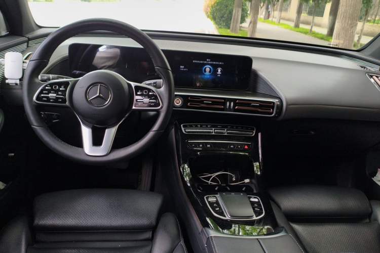 Used Mercedes-Benz EQC 2020 EQC 350 4MATIC Center Console