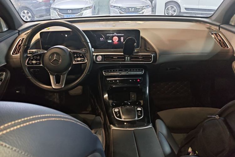 Used Mercedes-Benz EQC 2020 EQC 400 4MATIC Center Console
