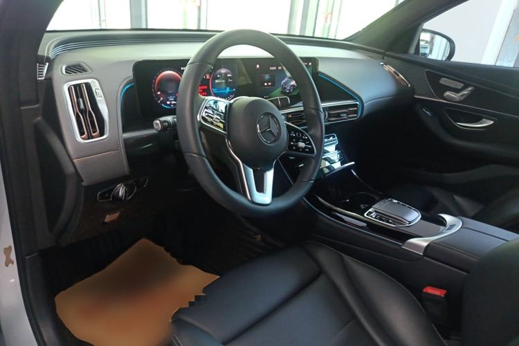 Used Mercedes-Benz EQC 2020 EQC 400 4MATIC Center Console