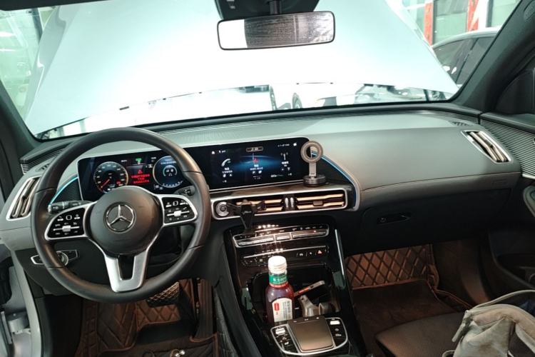 Used Mercedes-Benz EQC 2020 EQC 400 4MATIC Center Console
