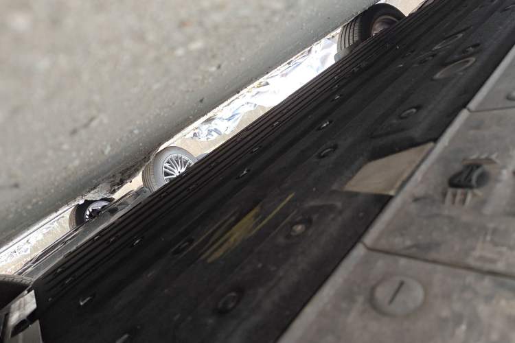 Used Mercedes-Benz EQC 2020 EQC 400 4MATIC Chassis Front Right