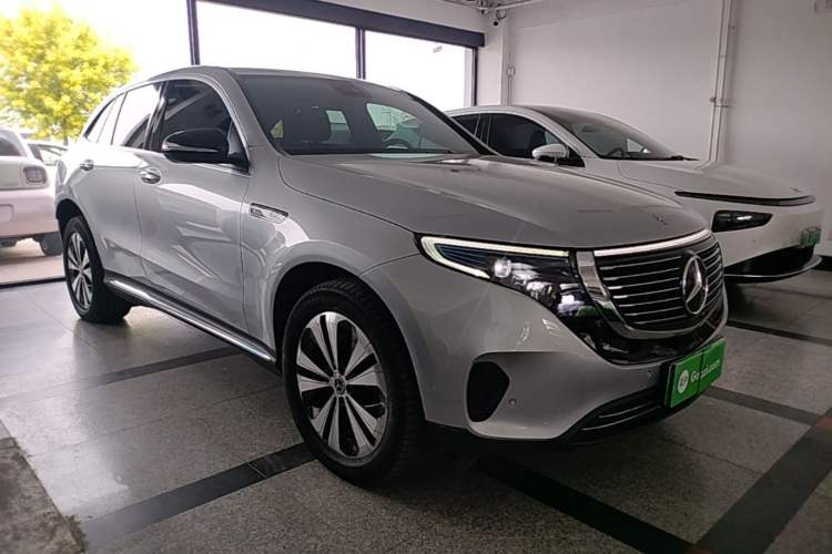 Used Mercedes-Benz EQC 2020 EQC 350 4MATIC Front Right 45 Deg
