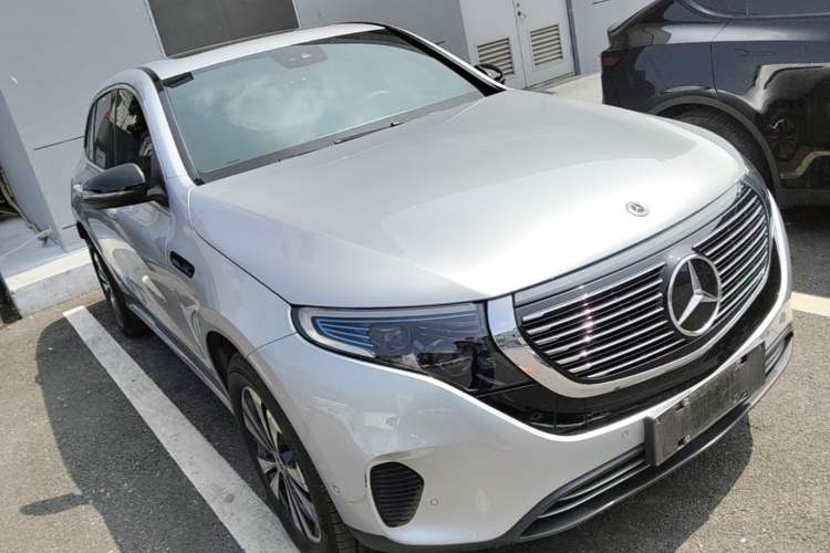 Used Mercedes-Benz EQC 2020 EQC 350 4MATIC Front Right 45 Deg