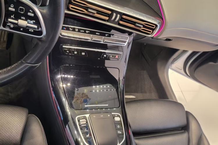 Used Mercedes-Benz EQC 2020 EQC 350 4MATIC Interior 3