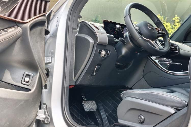 Used Mercedes-Benz EQC 2020 EQC 400 4MATIC Interior 6