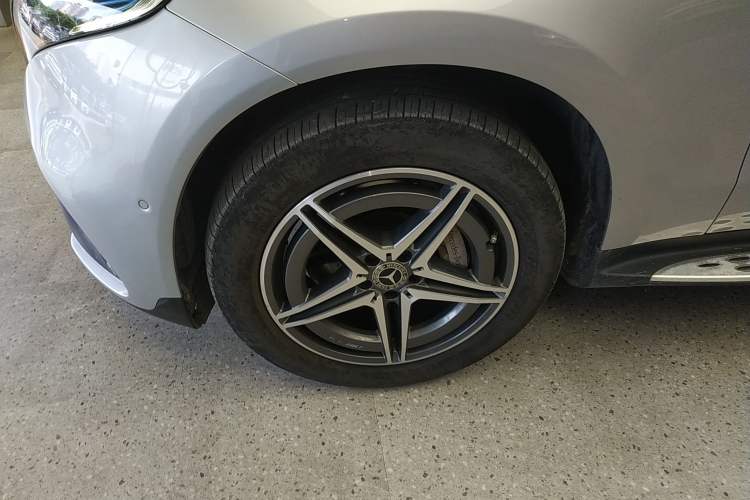 Used Mercedes-Benz EQC 2020 EQC 400 4MATIC Left Front Wheel Hub