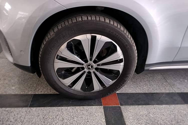 Used Mercedes-Benz EQC 2020 EQC 350 4MATIC Left Front Wheel Hub