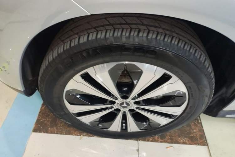 Used Mercedes-Benz EQC 2020 EQC 350 4MATIC Left Front Wheel Hub