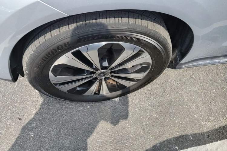 Used Mercedes-Benz EQC 2020 EQC 350 4MATIC Left Front Wheel Hub