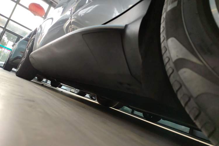 Used Mercedes-Benz EQC 2020 EQC 400 4MATIC Left Side Sill