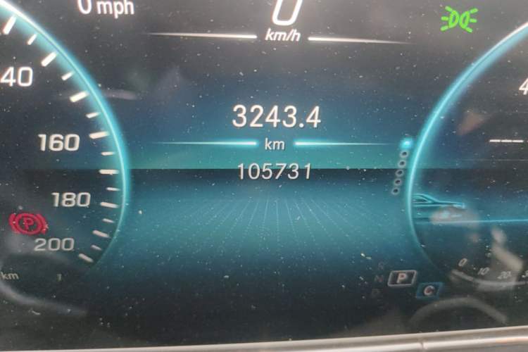 Used Mercedes-Benz EQC 2020 EQC 400 4MATIC Odometer Close Up