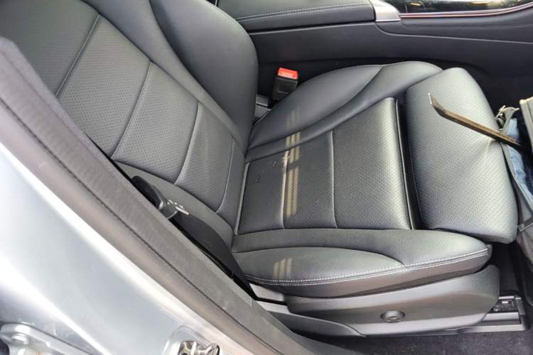 Used Mercedes-Benz EQC 2020 EQC 350 4MATIC Right Front Seat