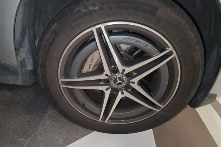 Used Mercedes-Benz EQC 2020 EQC 400 4MATIC Right Front Wheel Hub