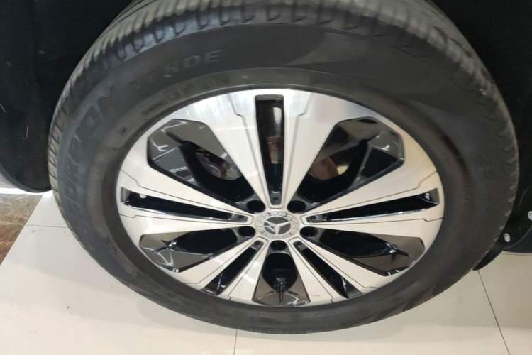 Used Mercedes-Benz EQC 2020 EQC 350 4MATIC Right Rear Wheel Hub