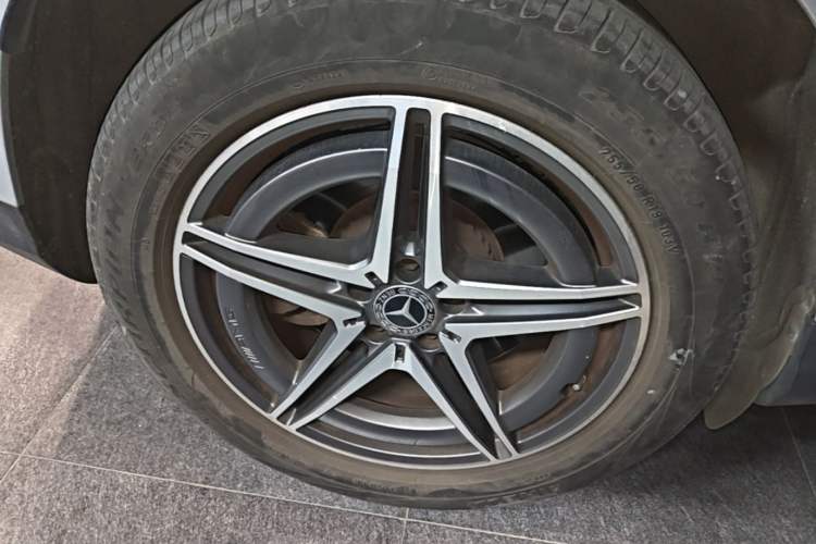 Used Mercedes-Benz EQC 2020 EQC 400 4MATIC Right Rear Wheel Hub