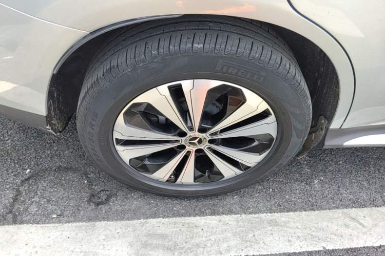 Used Mercedes-Benz EQC 2020 EQC 350 4MATIC Right Rear Wheel Hub