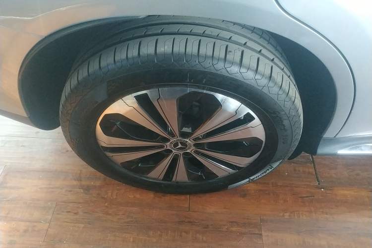 Used Mercedes-Benz EQC 2020 EQC 350 4MATIC Right Rear Wheel Hub